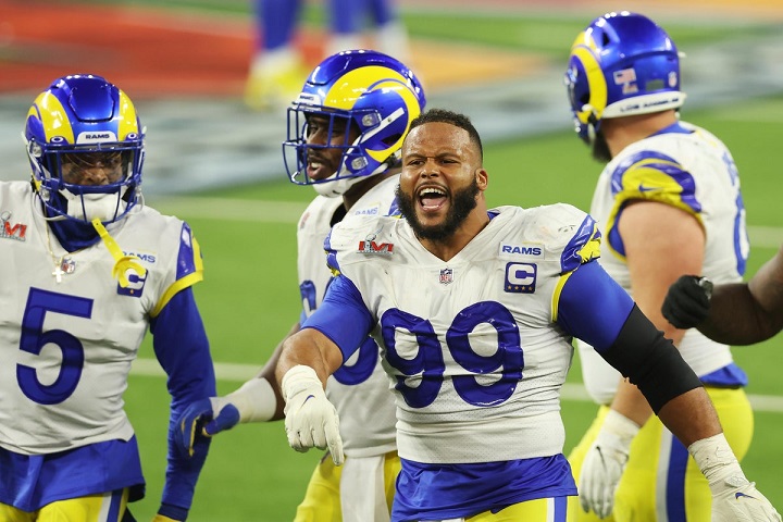 Aaron Donald et Matthew Stafford traités différemment après la victoire des Rams de Los Angeles